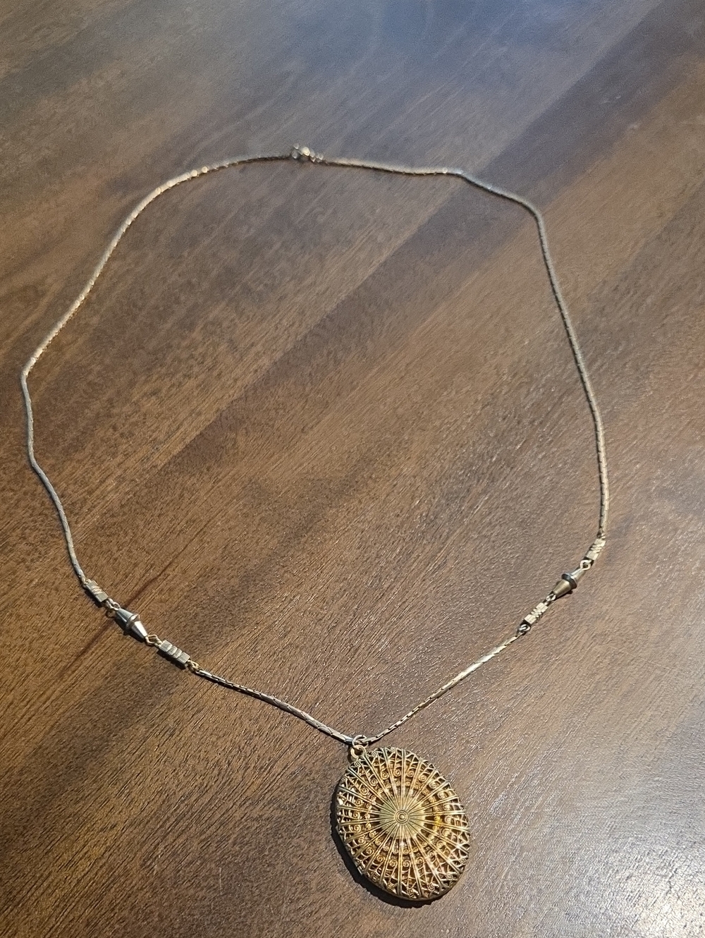 VINTAGE LOCKET